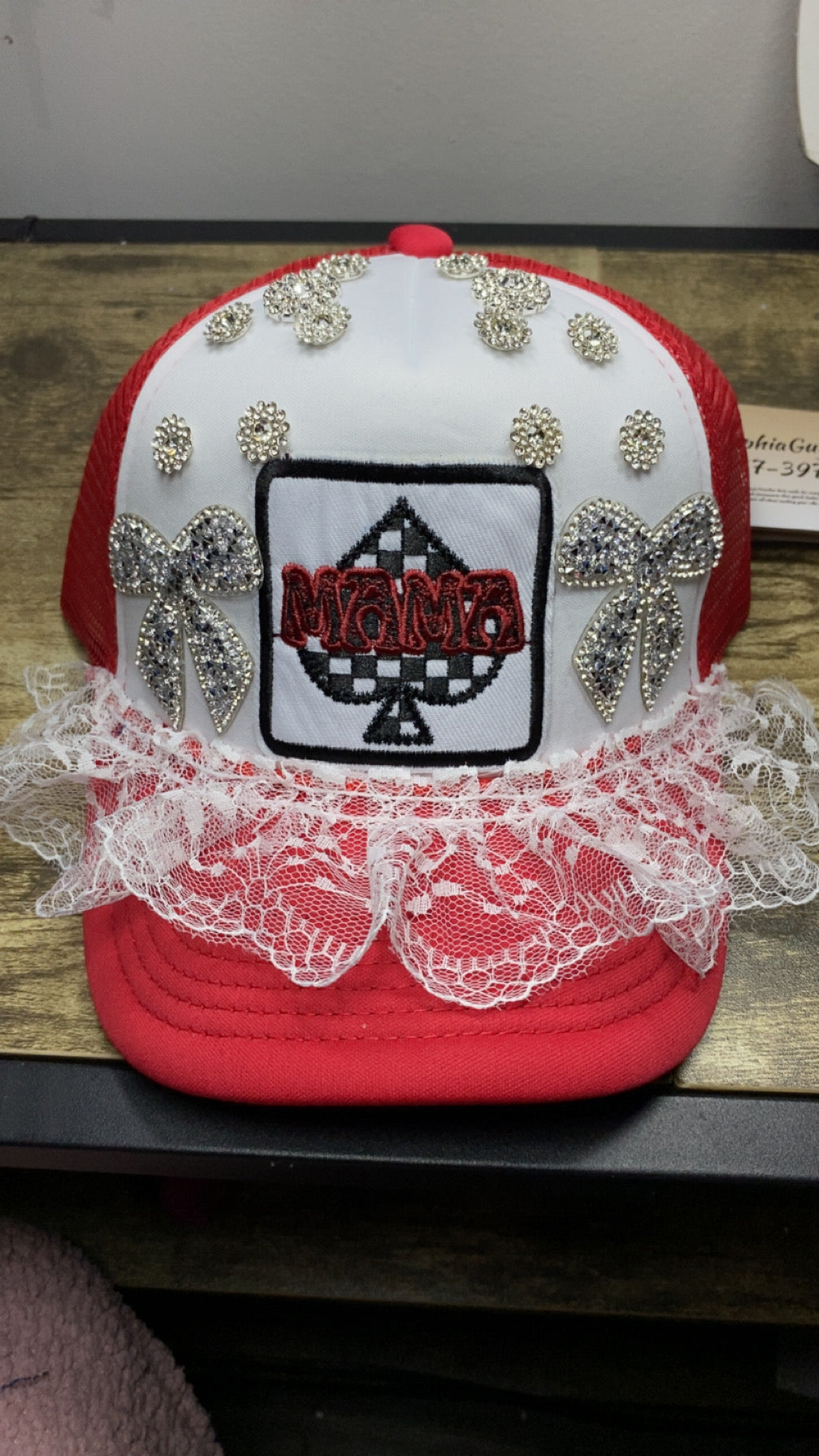 Mama lace hat